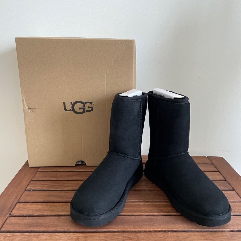 UGG Classic Short II Boots Black USA Women Size 6/UK 4/EU 37
